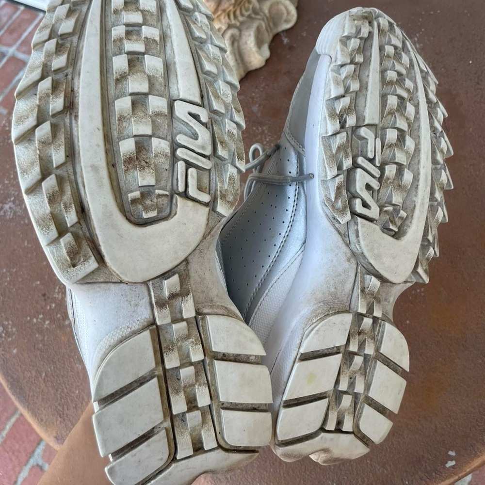 FILA Womens Disruptor II Premium Metallic Silver SNEAKERS 9.5 - Picture 5 of 7